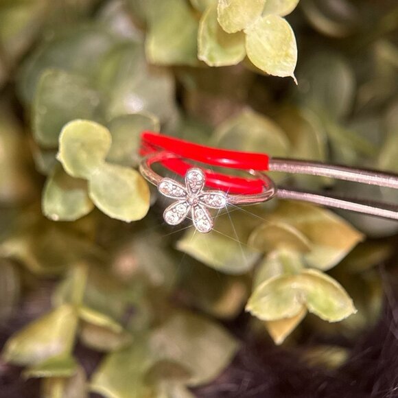 Pandora Dazzling Daisy Ring - Picture 4 of 9